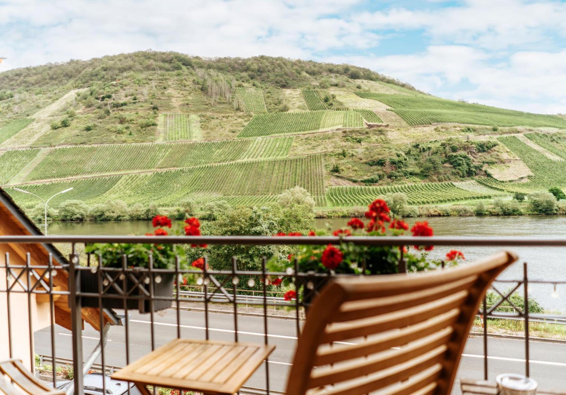 Weingut Eduard Kroth Бридель Экстерьер фото